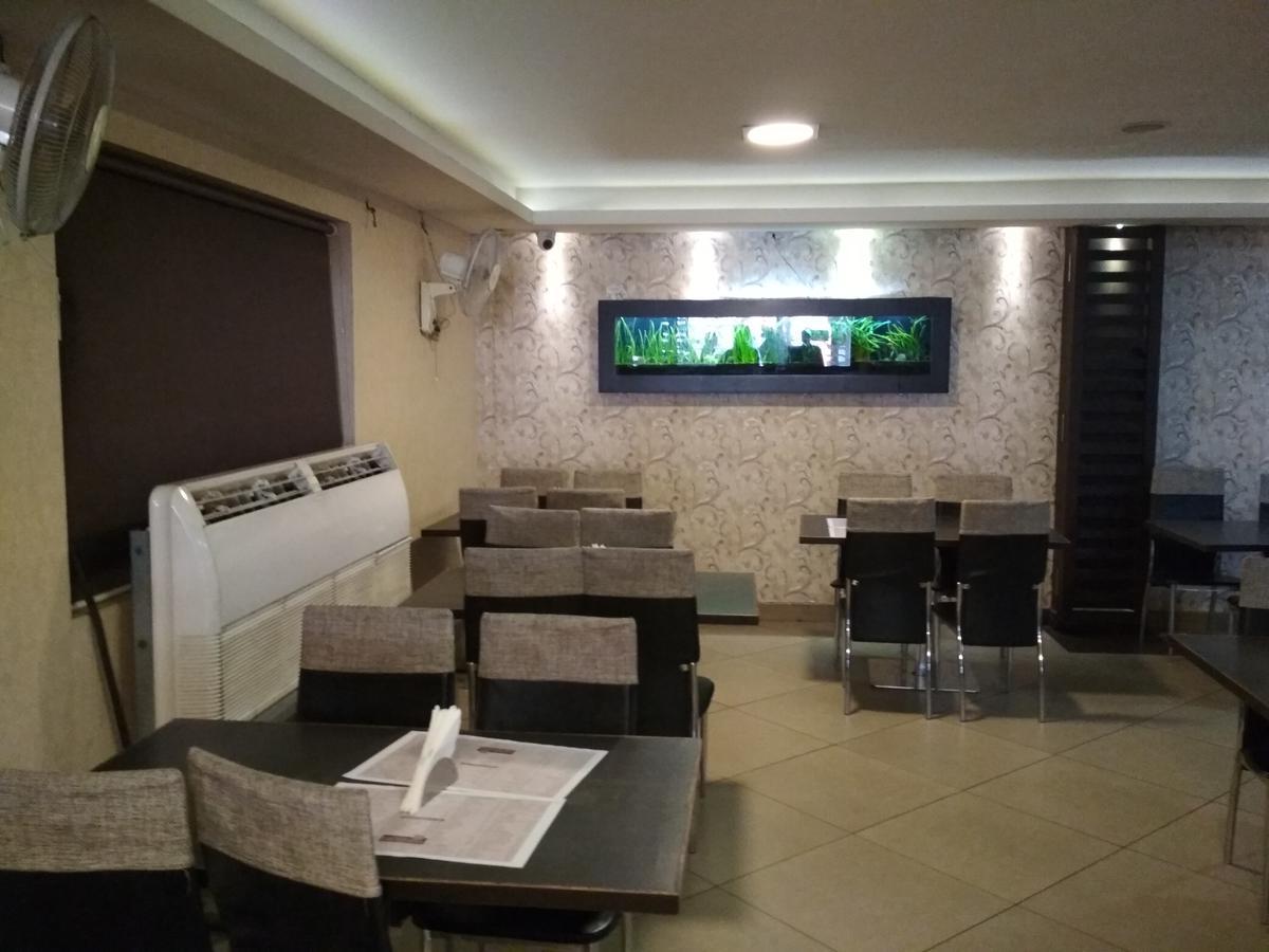Hotel Rukmini Alwaye Exterior photo